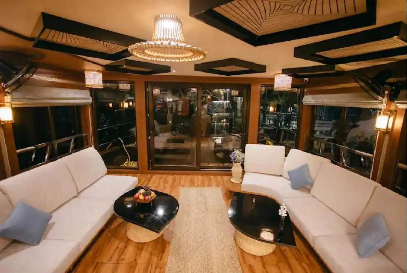 Hotel na wodzie Northstar 5 Bedroom Ac Private Houseboat With All Meals Alappuzha Indie
